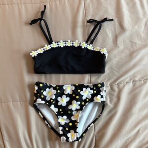 Cat & Jack Girls Black and White Floral Kids Bikini 6/7